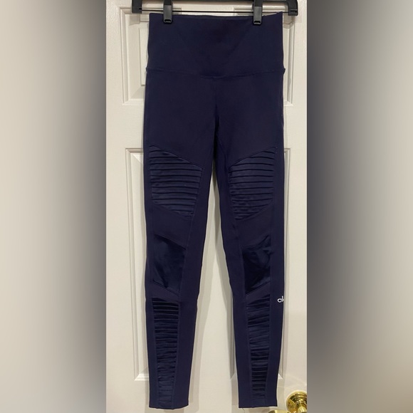 Alo High Wasited Moto Legging - Picture 2 of 3